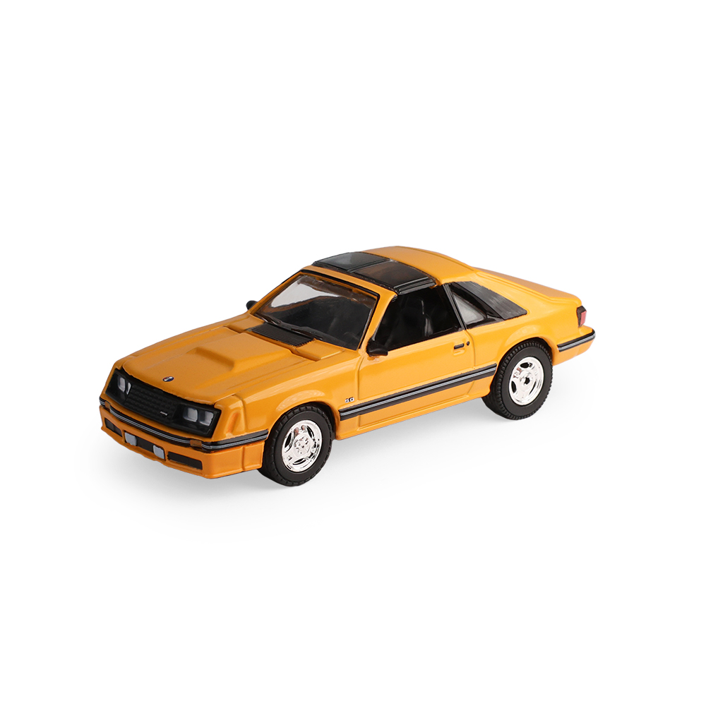 Fox Mustang - Medium Vanilla