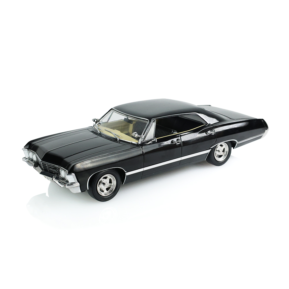 1967 Chevrolet Impala Sport Sedan - Tuxedo Black