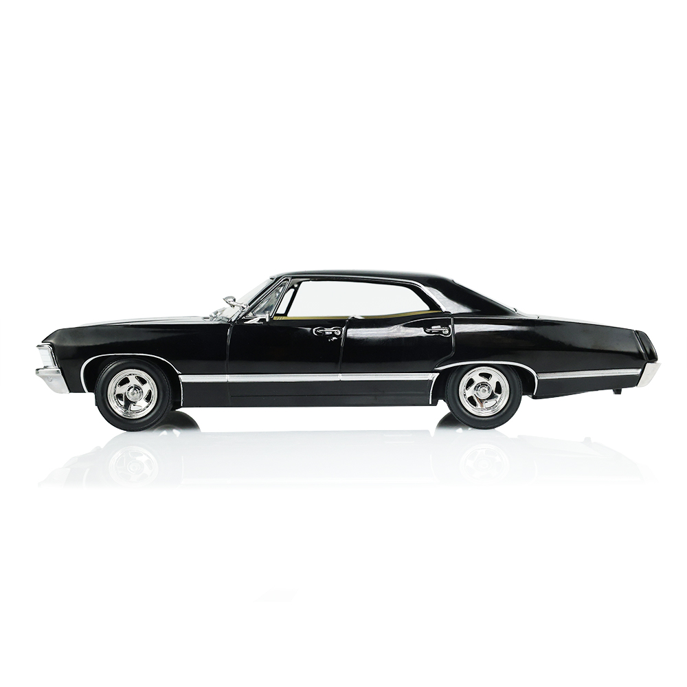1967 Chevrolet Impala Sport Sedan - Tuxedo Black