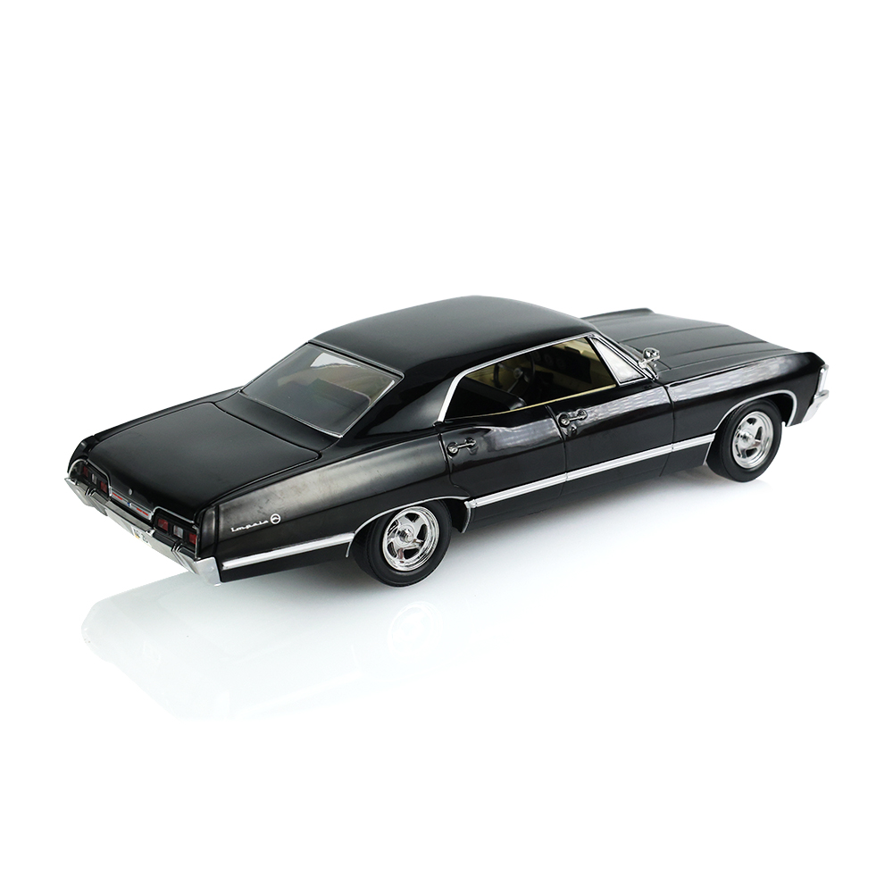 1967 Chevrolet Impala Sport Sedan - Tuxedo Black