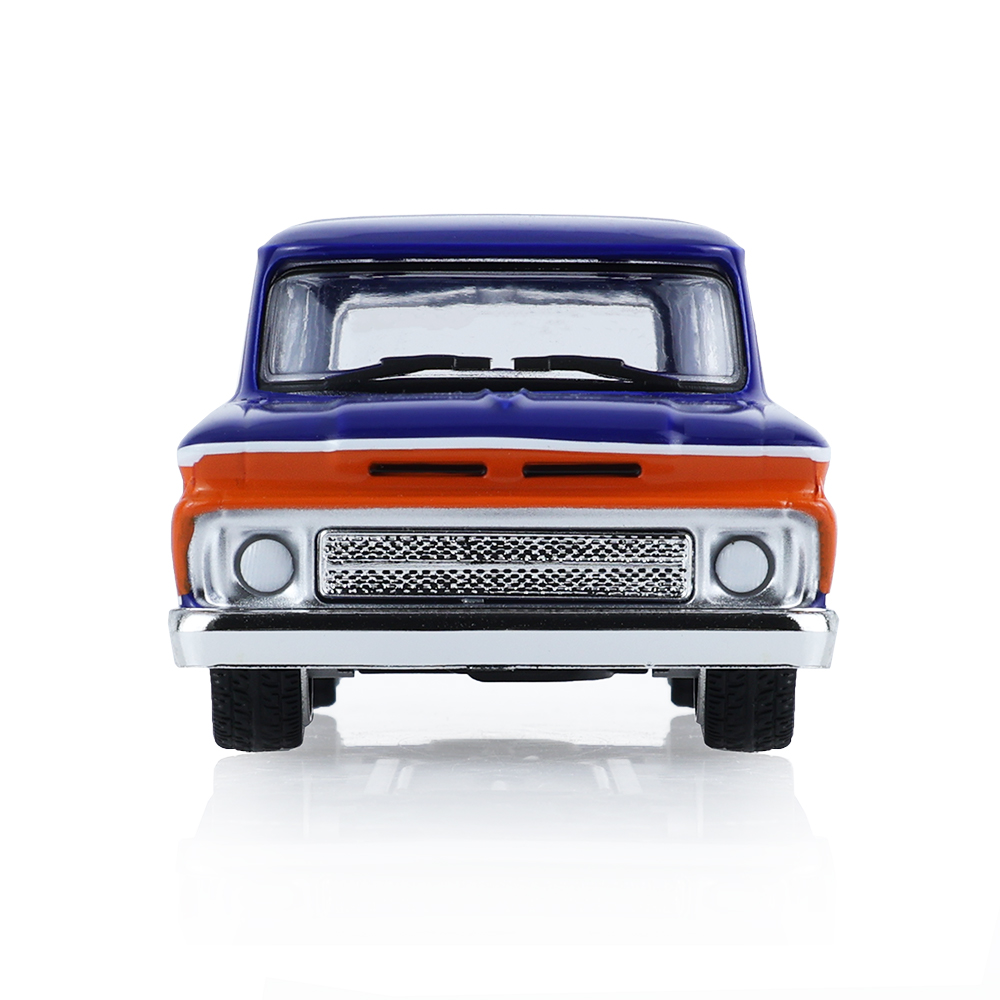 1966 Chevrolet Suburban - Union 76