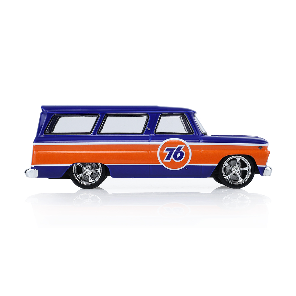 1966 Chevrolet Suburban - Union 76